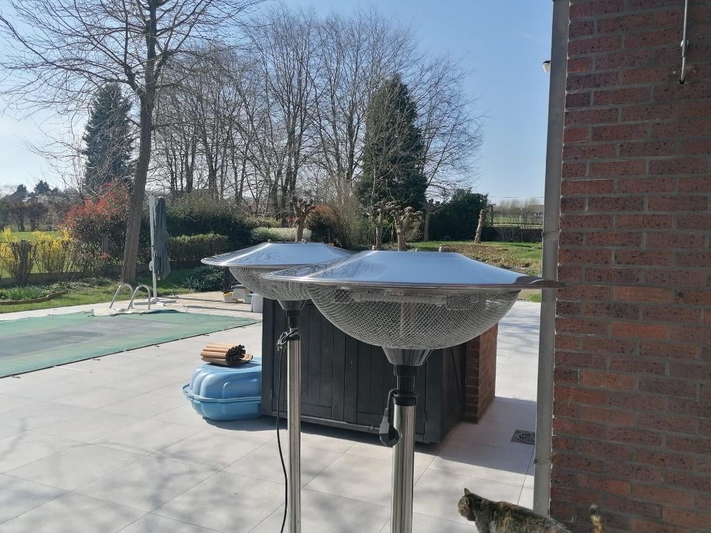 Terrasverwarmer (2 stuks) - 2000 watt elk, Tuin en Terras, Vloer, Zo goed als nieuw, Waterbestendig, Ophalen