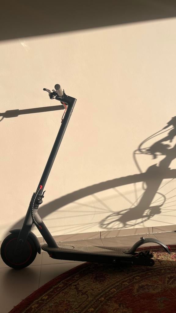 Trottinette électrique, Vélos & Vélomoteurs, Trottinettes, Enlèvement ou Envoi, Comme neuf