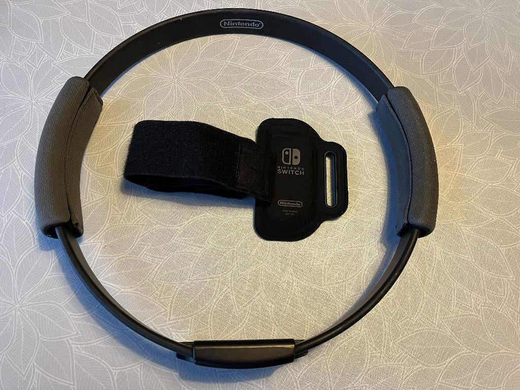 Nintendo Switch Ring-Con + Leg Strap, Games en Spelcomputers, Ophalen, 1 speler, Zo goed als nieuw, Vanaf 3 jaar