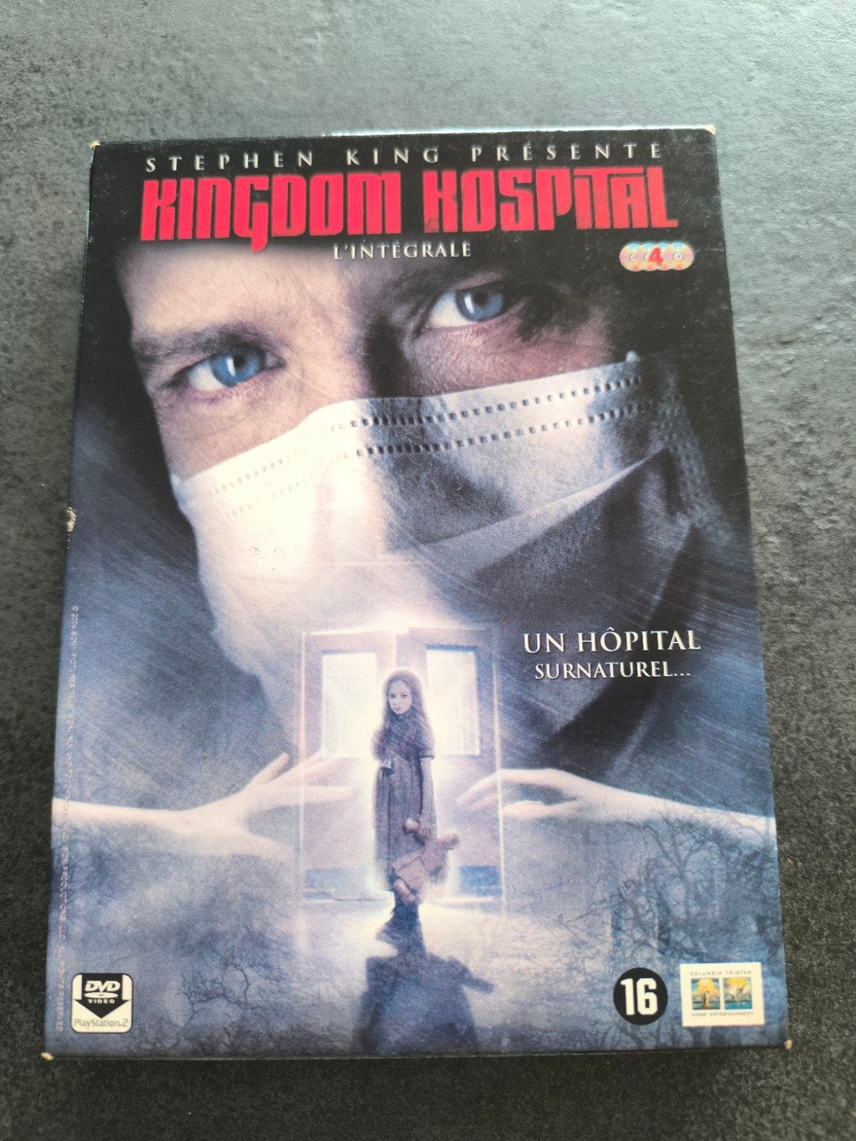 Coffret Kingdom Hospital, 4 DVD, Stephen King, CD & DVD, DVD | TV & Séries télévisées, Enlèvement ou Envoi, Utilisé