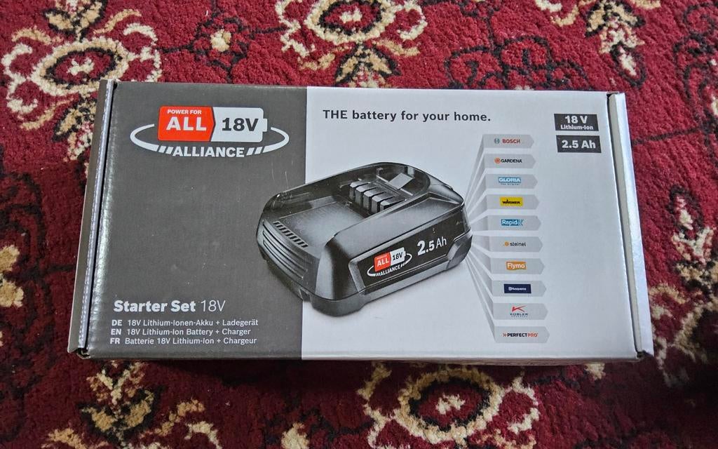 Bosch starterset accu 18V , nieuwe in de doos , Vaste prijs, Ophalen of Verzenden