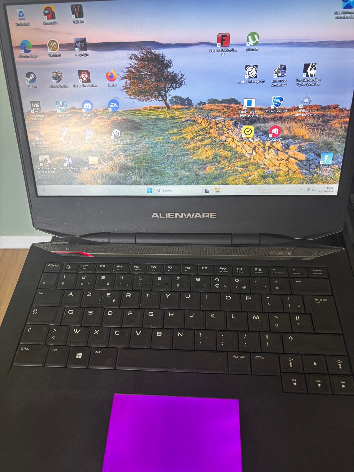 Alienware gaming laptop, Ophalen, Gebruikt, Met videokaart, 2 tot 3 Ghz