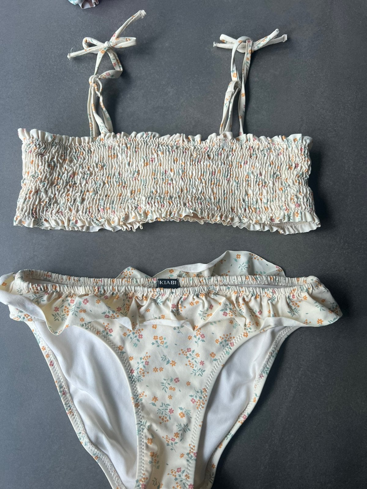 Bikini wit met bloemetjes- maat 8 jaar, Kinderen en Baby's, Kinderkleding | Kinder-zwemkleding, Ophalen, Gebruikt, Bikiniset, Meisje