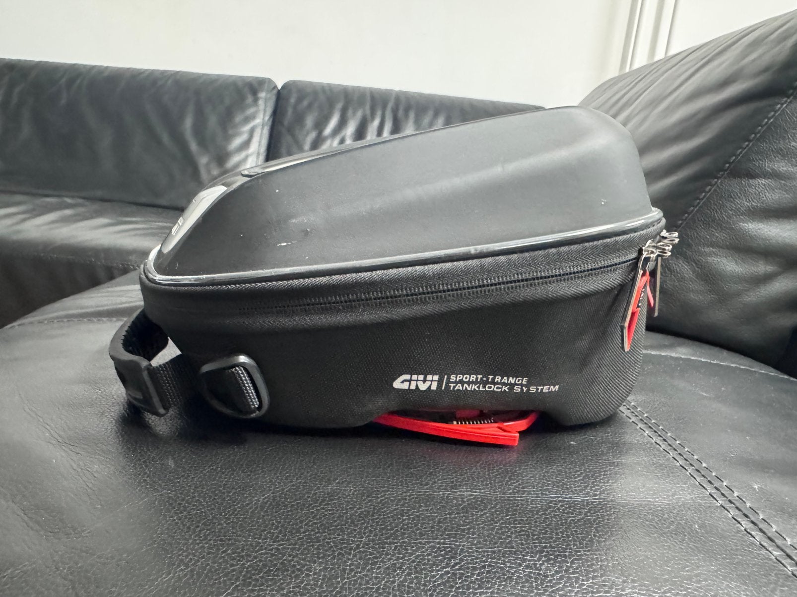 Givi tankkoffer komt van een Bmw 1300 GS, Motoren, Ophalen, Zo goed als nieuw