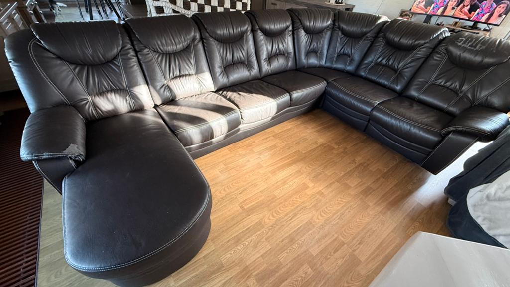 GRATIS GROOT HOEKSALON, Huis en Inrichting, Ophalen, Gebruikt, Kunststof, Tijdloos