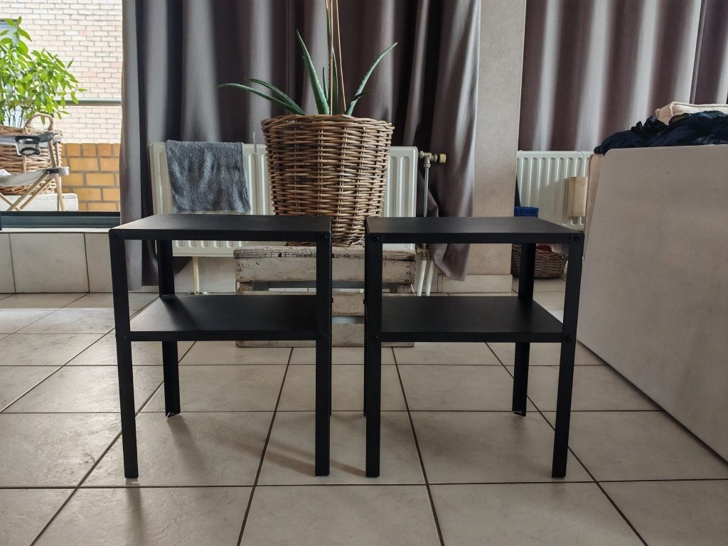 Nachtkastje / bijzettafeltje, Ophalen, Minder dan 45 cm, Metaal of Aluminium, Zo goed als nieuw