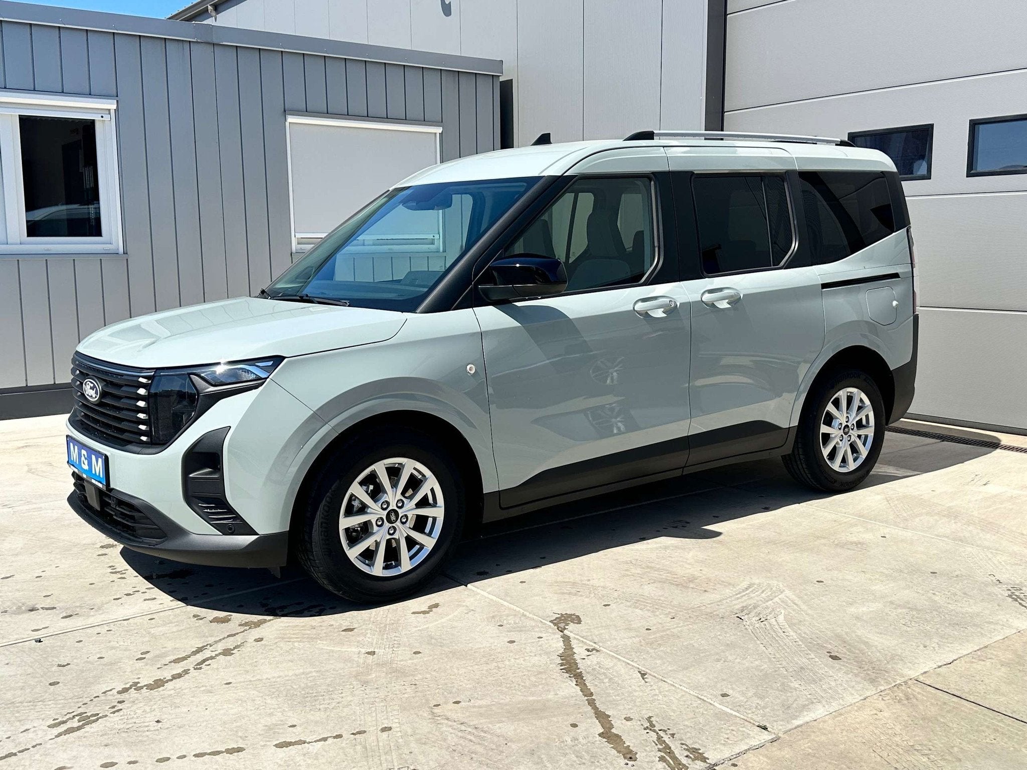Ford Tourneo Courier Tourneo Courier 1.0 EcoBoost Titanium *, Autos, Argent ou Gris, Achat, 998 cm³, 5 portes