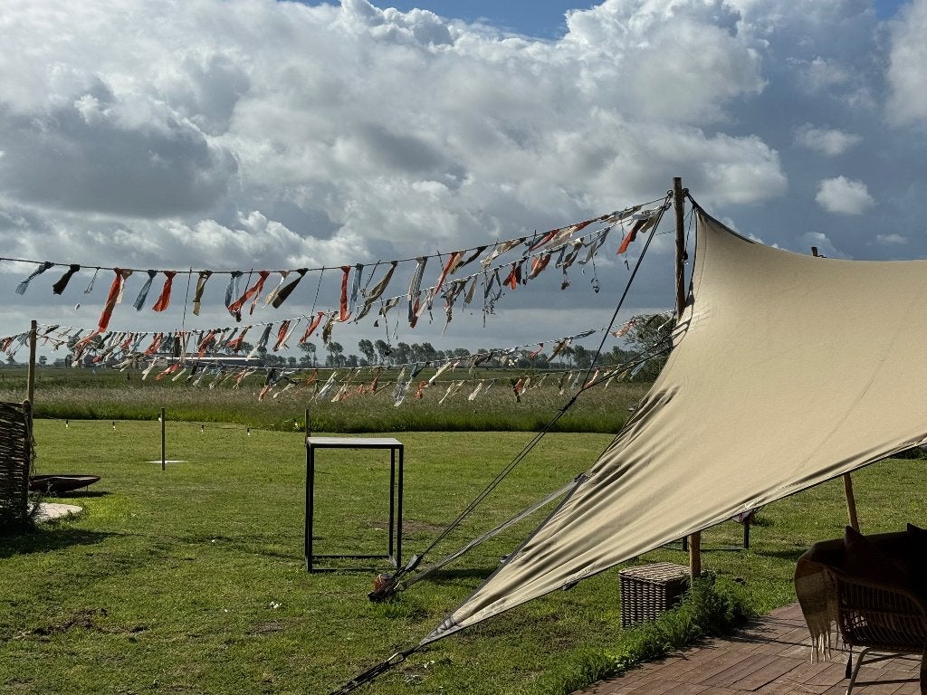 Slingers met droombloemen en linten, Hobby en Vrije tijd, Feestartikelen, Ophalen, Nieuw, Versiering