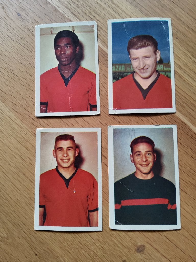 Vignettes football belge, Collections, Enlèvement ou Envoi, Comme neuf, Cartes de joueur