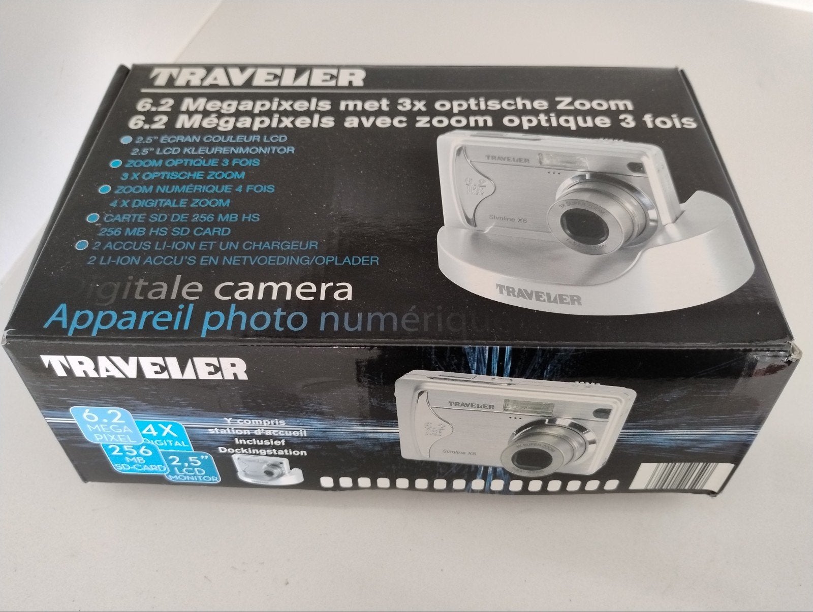 Point and Shoot Camera van Traveler met toebehoren, Ophalen of Verzenden, Zo goed als nieuw, Inclusief accessoires