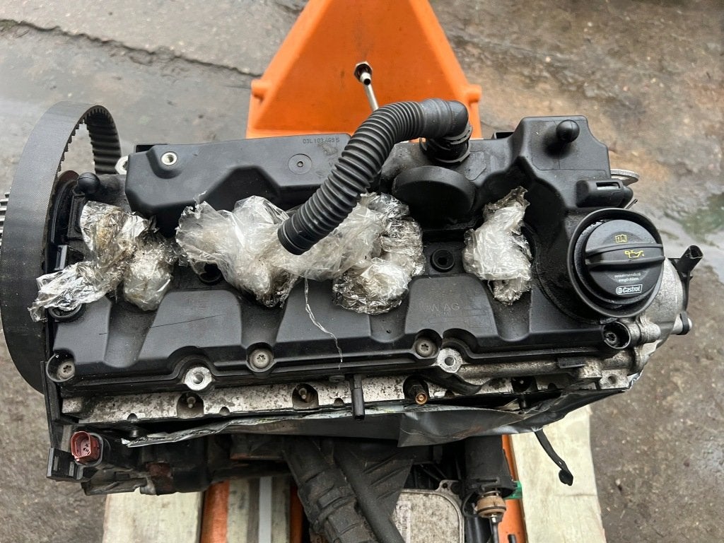 Moteur CRLD Nu SEAT VW LEON GOLF PASSAT, Envoi, Utilisé, Daihatsu