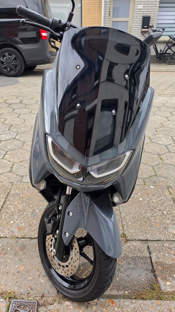 yamaha nmax  met 3143 km is van mei 2025 vraag prijs 2200, ABS, Scooter, Occasion, Permis Moto A1 minimum