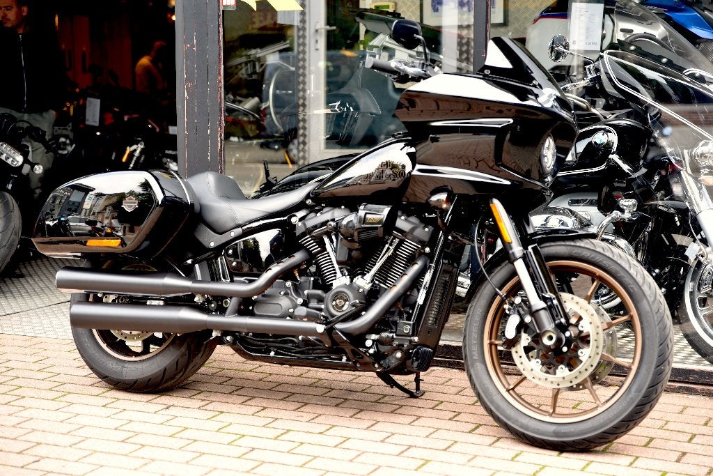 HARLEY DAVIDSON 117 LOW RIDER ST ***MOTOVERTE.BE***, Motoren, 2 cilinders, Occasion, Chopper, Bedrijf