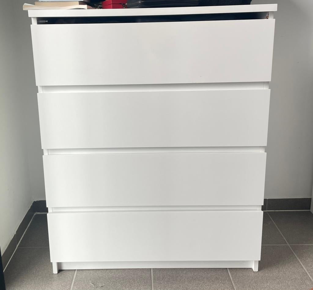 IKEA kast mag weg voor een mooie prijs, Huis en Inrichting, Kasten | Ladekasten, Ophalen of Verzenden, Zo goed als nieuw