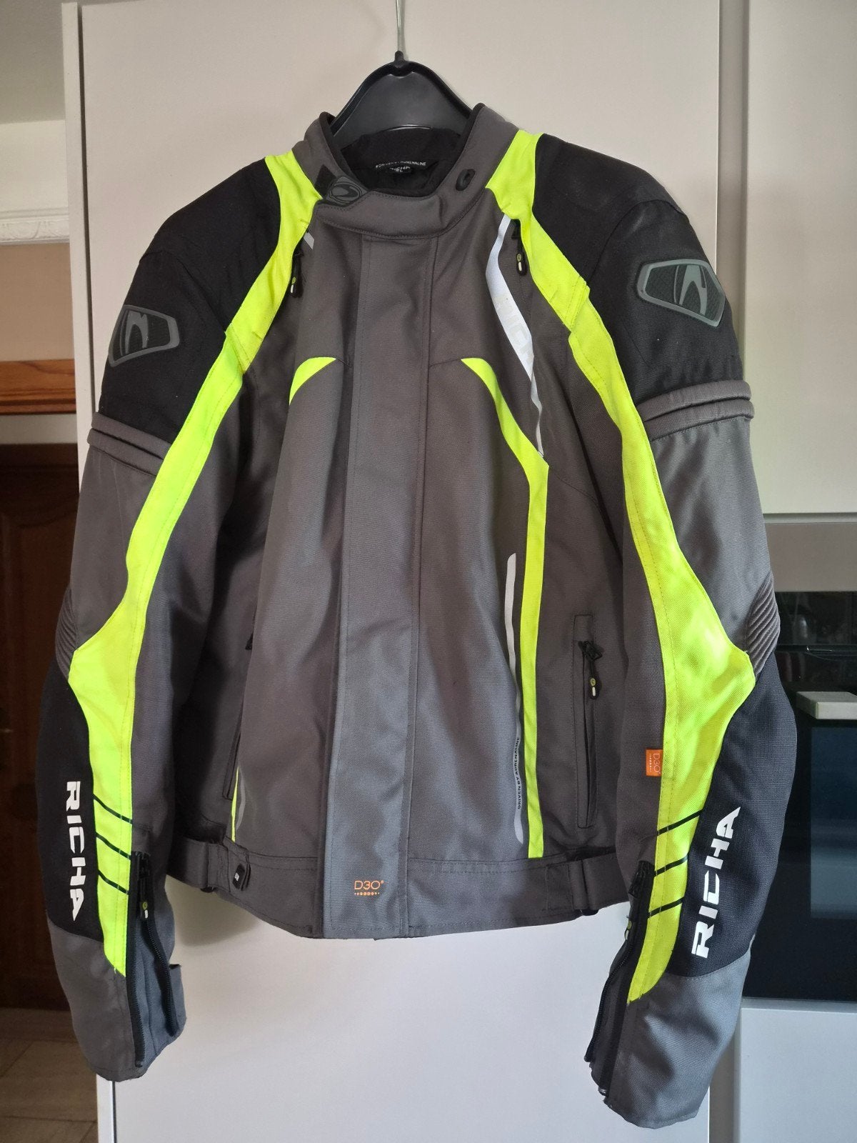 Veste de moto Top de Richa XL en très bon état zgan, Motos, Vêtements | Vêtements de moto, Enlèvement ou Envoi