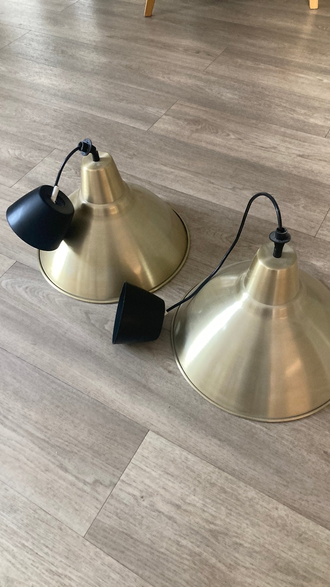 Twee goudkleurige hanglampen, Ophalen, Gebruikt