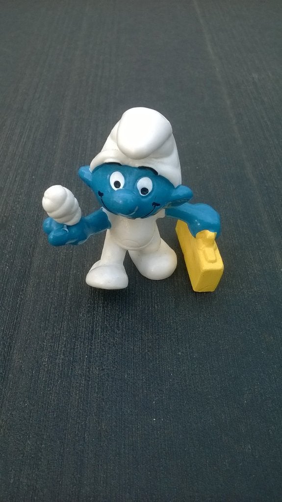 Eerste Hulp Smurf – Variant 2.0054, Verzamelen, Ophalen of Verzenden, Gebruikt, Overige Smurfen, Poppetje, Figuurtje of Knuffel