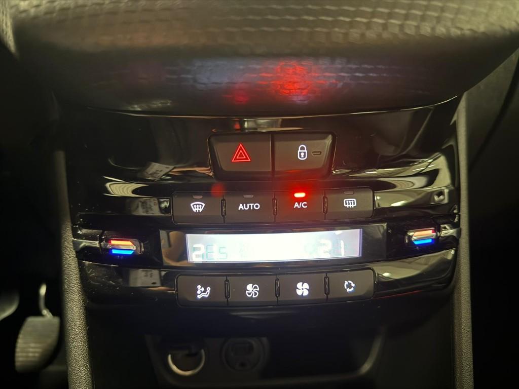 Peugeot 2008 STYLE 1.5hdi 75kW Euro 6d-TEMP-EV, Autos, Peugeot, Achat, Euro 6, Entreprise, Boîte manuelle
