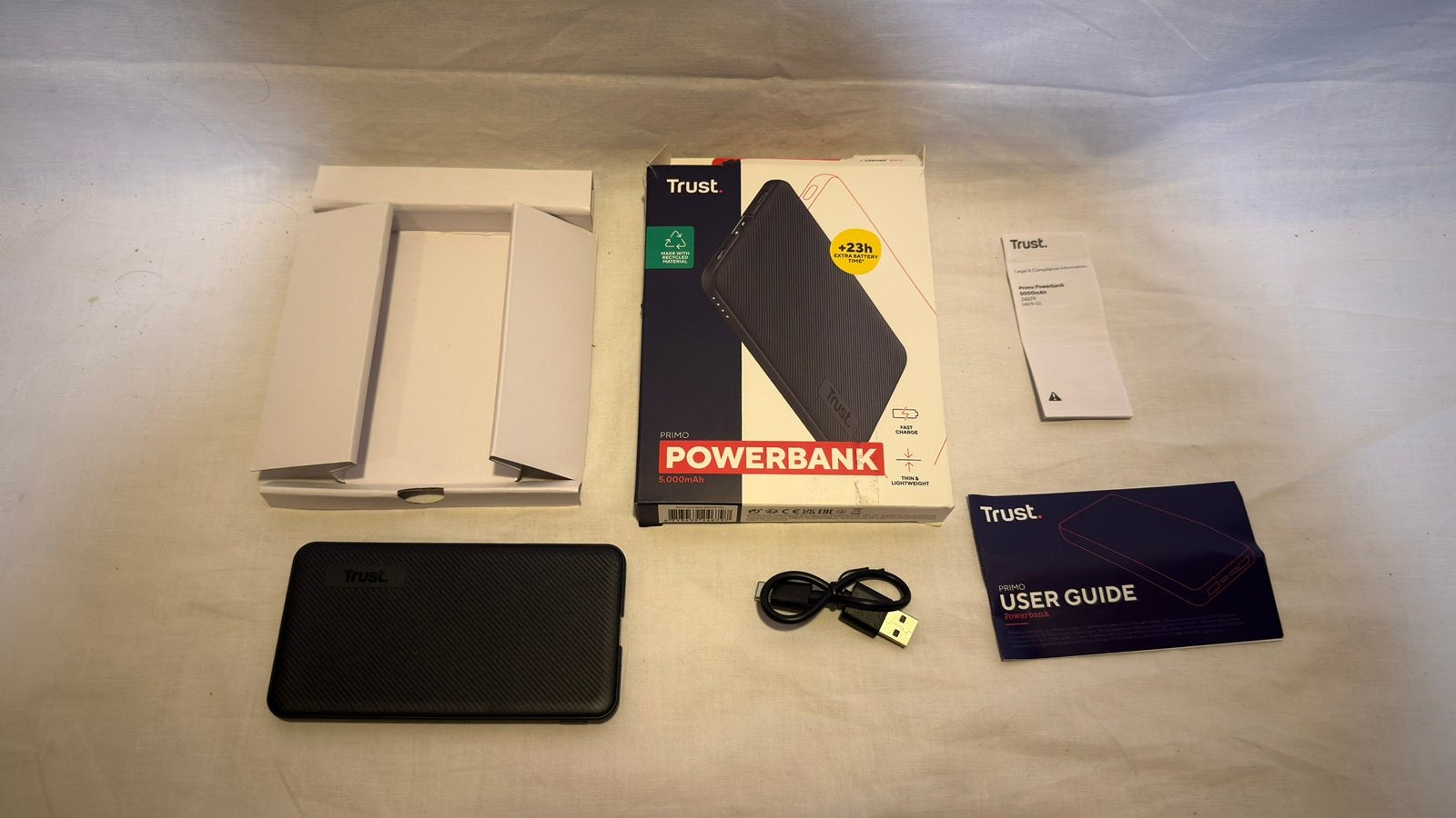 Trust Primo Powerbank! 5.000mAh! Fast Charger! +23h! Zwart!, Telecommunicatie, Powerbanks, Ophalen of Verzenden, Nieuw, Trust