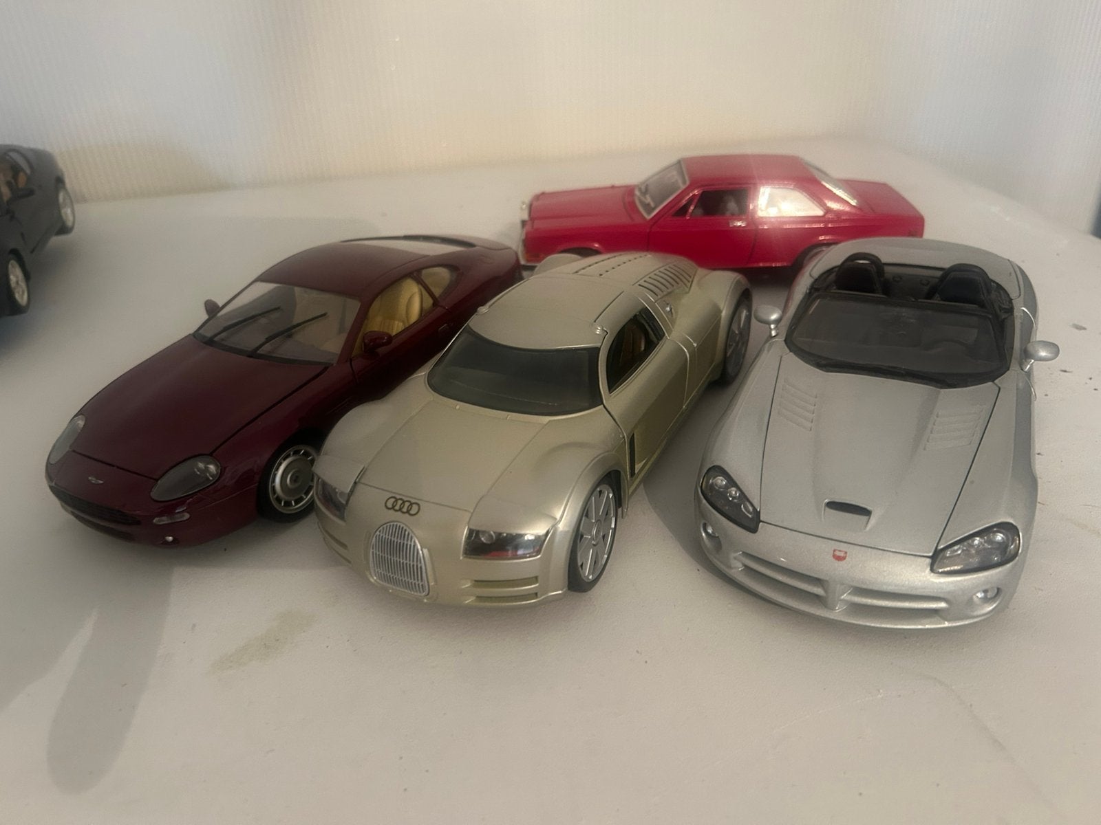 Audi, Austin, Rolls, Dodge 15 et 1 pièce, Enlèvement ou Envoi, Comme neuf