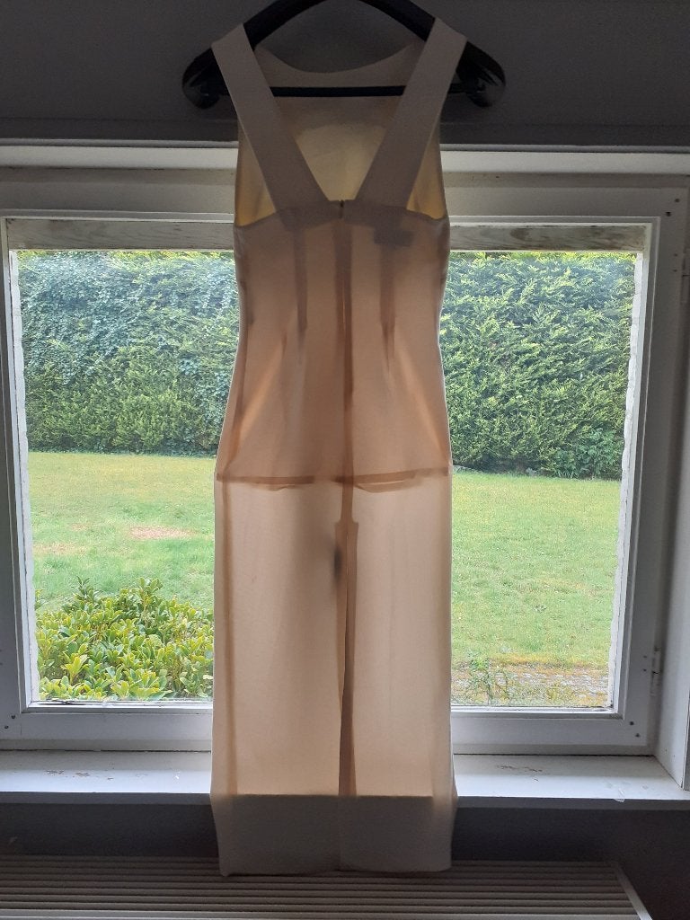 Elegante galajurk in crèmewitte-kleur met een ronde halslijn, Wit, Gedragen, Onder de knie, Ophalen