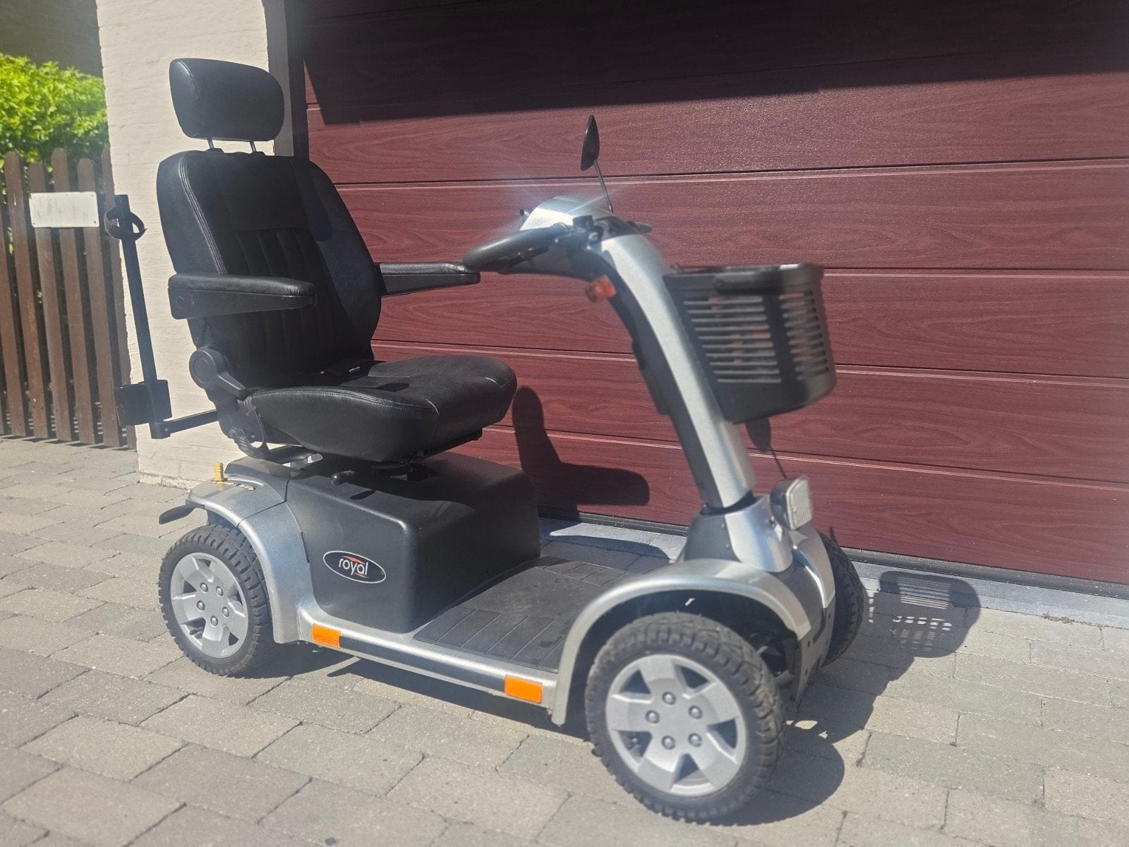Scootmobiel royal, Enlèvement