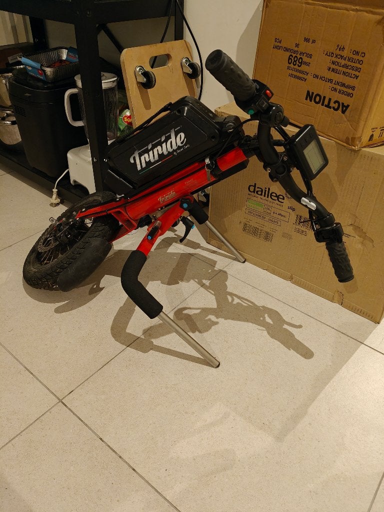 Fauteuil roulant et propulsion électrique, Enlèvement, Utilisé