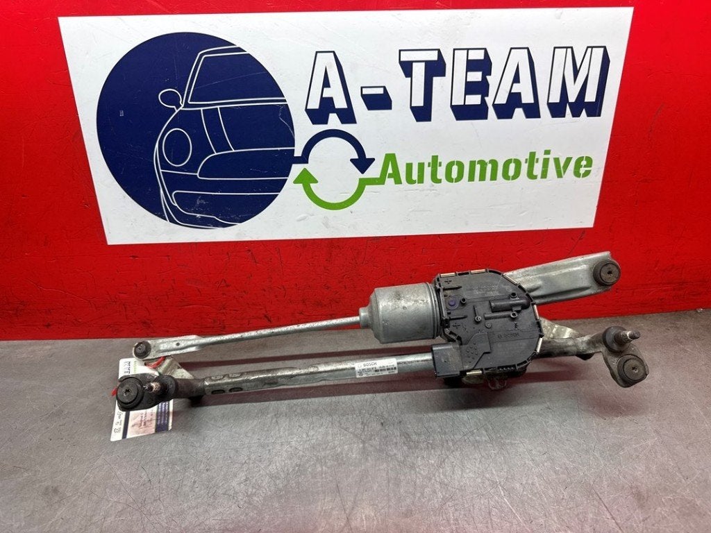 MOTEUR + TRINGLERIE ESSUIE GLACE AVANT Golf VII (AUA), Robert Bosch AG, Volkswagen, Utilisé, Robert-Bosch-Allee 1
74232  Abstatt, DE