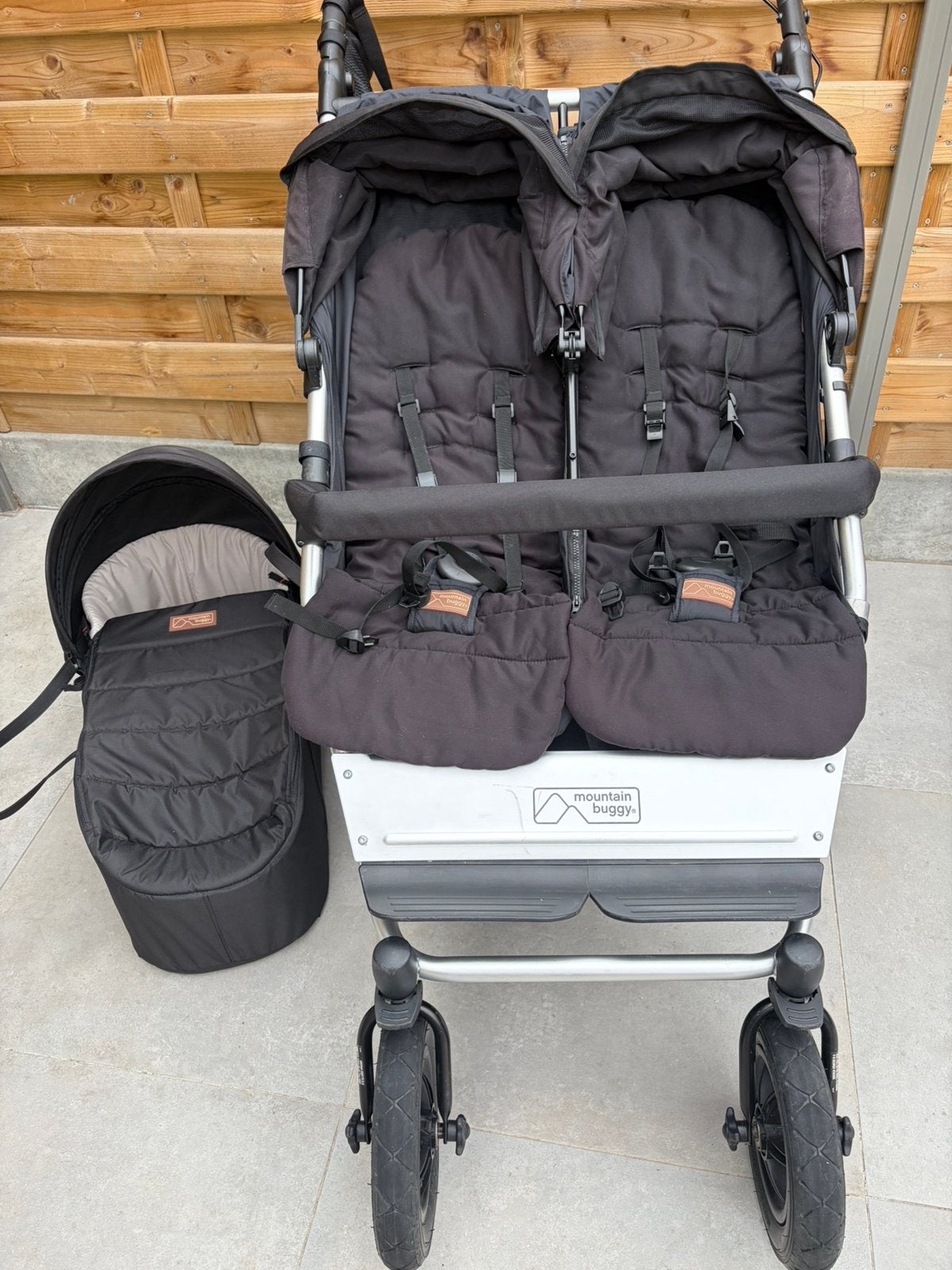Mountainbuggy duet, Enlèvement, Comme neuf