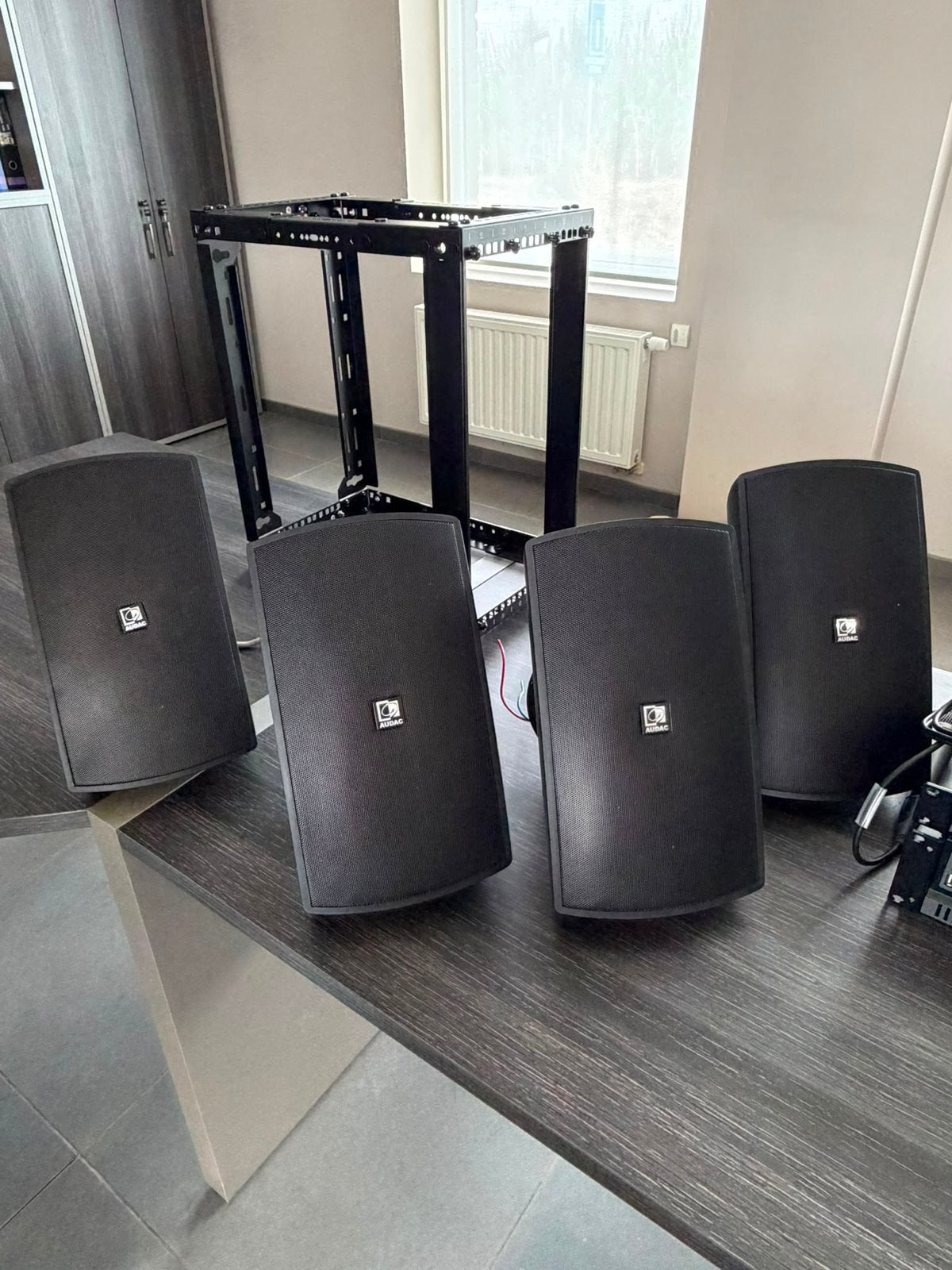 Audac muziekinstallatie, Ophalen, Zo goed als nieuw