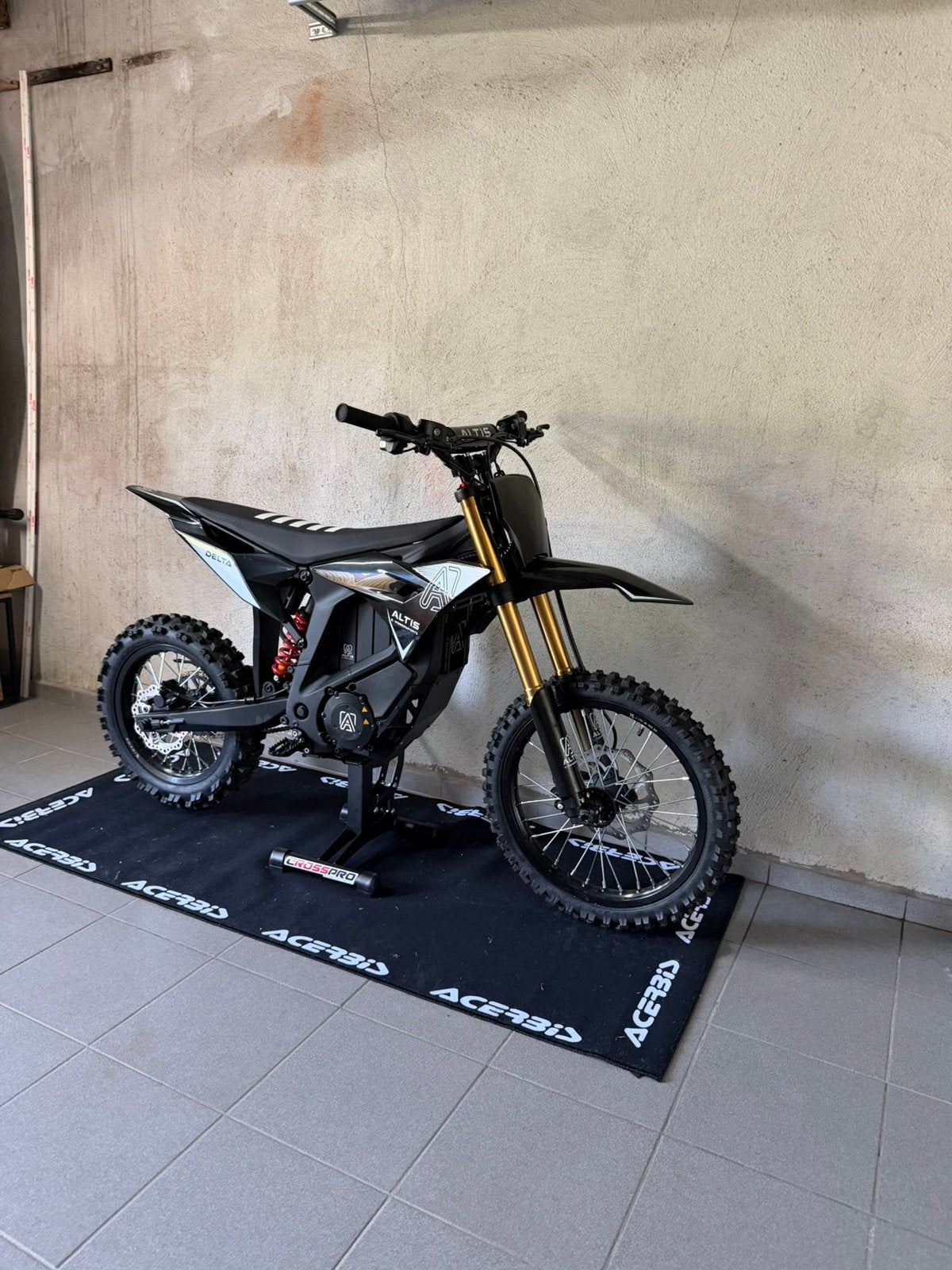 Altis delta mx Pitbike 56 min gereden., Fietsen en Brommers, Ophalen of Verzenden, Zo goed als nieuw
