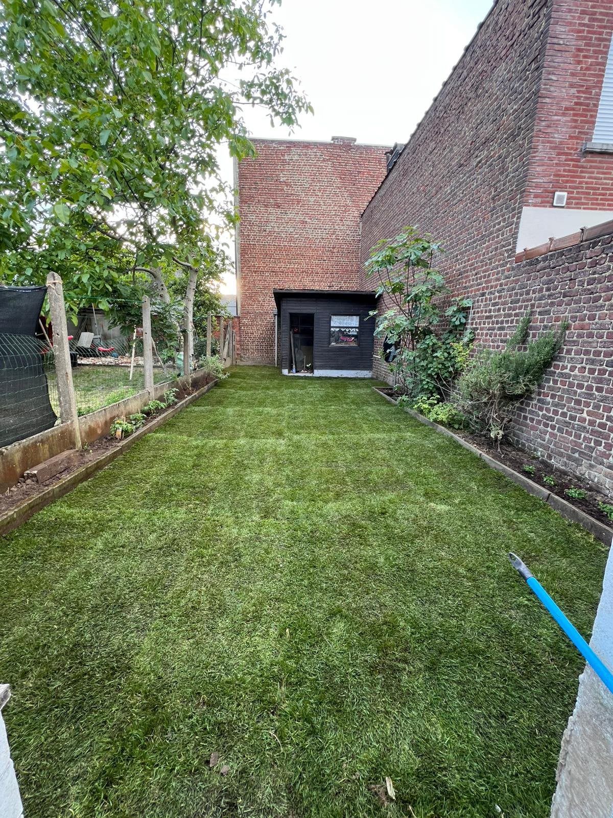 Jardinier disponible – Travail propre et rapide ️0465854158, Jardin & Terrasse, Enlèvement ou Envoi, Comme neuf, Autres types