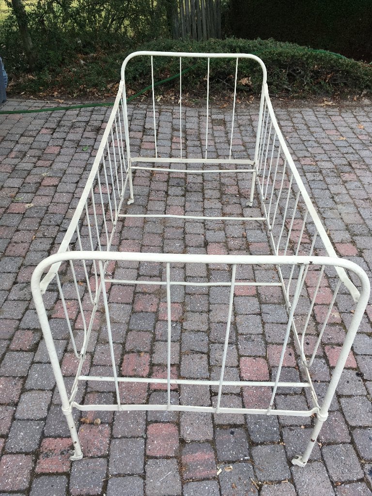 Plooibaar ijzeren kinderbedje op wieltjes, Ophalen, Gebruikt, 140 tot 160 cm, Minder dan 70 cm