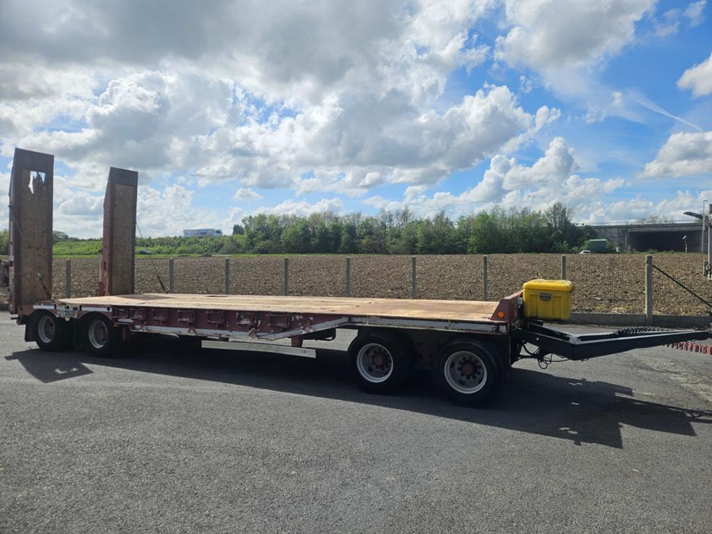 Lowloader Gheysen à 4 essieux et transport, Enlèvement