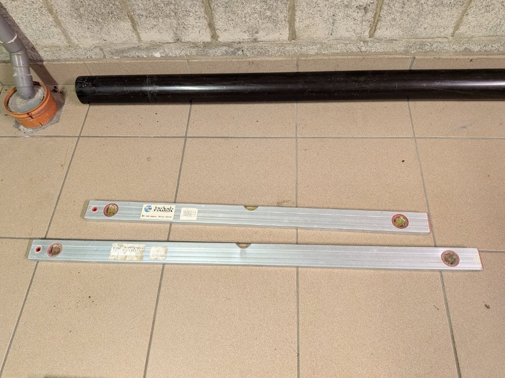 Lot de 2 niveaux à bulle en aluminium, Bricolage & Construction, Enlèvement, Utilisé, Niveau à bulle