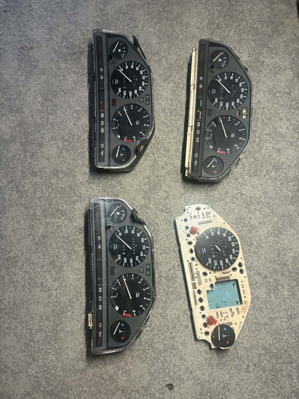 Boîte de comptoir Bmw E30 Conteur Kilométrage Lot, Autos : Pièces & Accessoires, Enlèvement ou Envoi, Utilisé