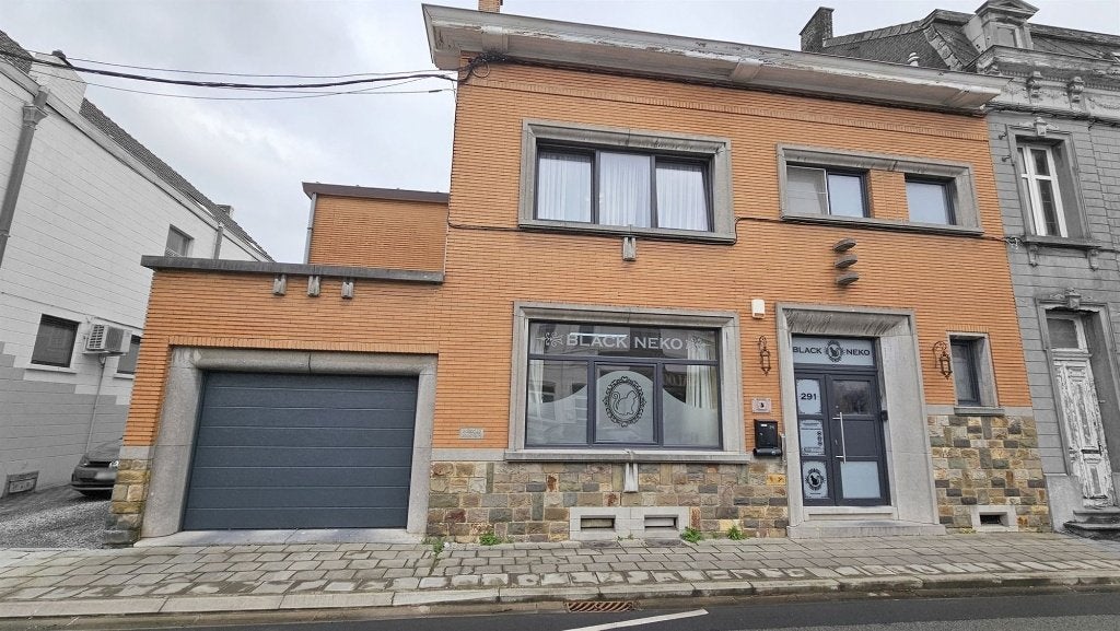 Grande maison, idéale pour un cabinet professionnel, Habitation avec espace professionnel, Quaregnon, 500 à 1000 m², 4 pièces