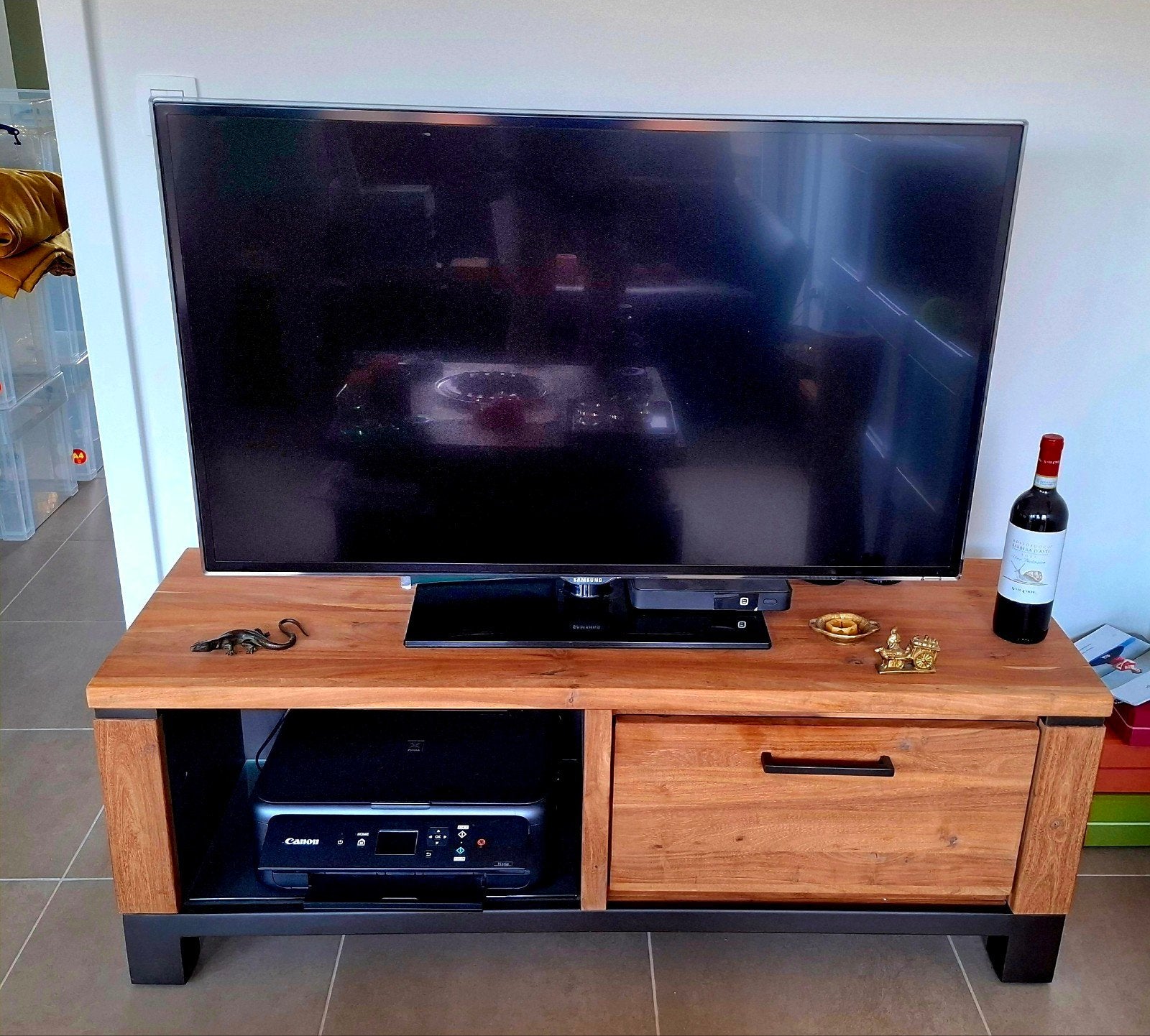 TV meubel Henders & Hazel Falster  - 1 klep + open 2 niches., Huis en Inrichting, Kasten |Televisiemeubels, 100 tot 150 cm, Zo goed als nieuw
