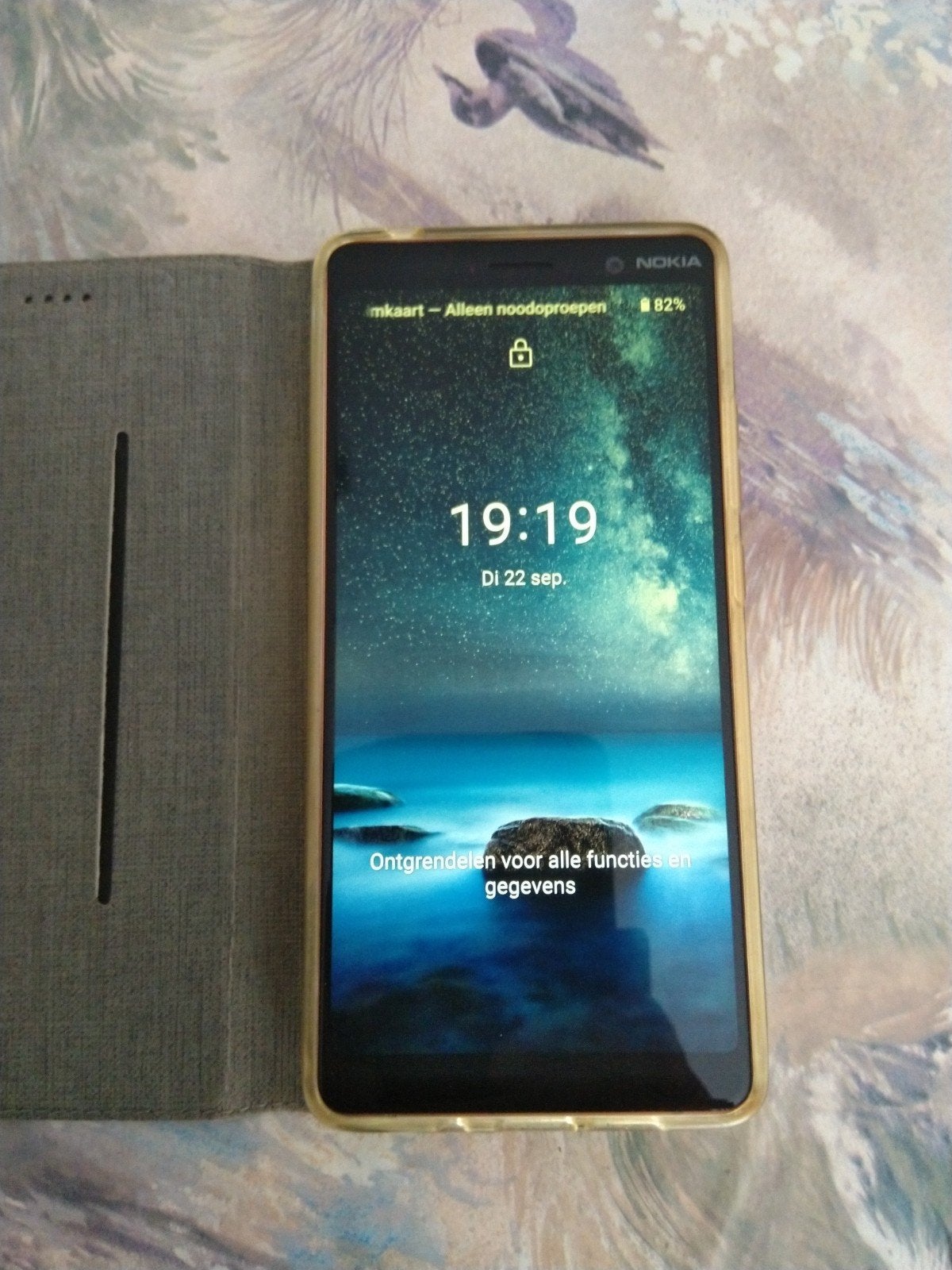 GSM Nokia 7 plus, Enlèvement