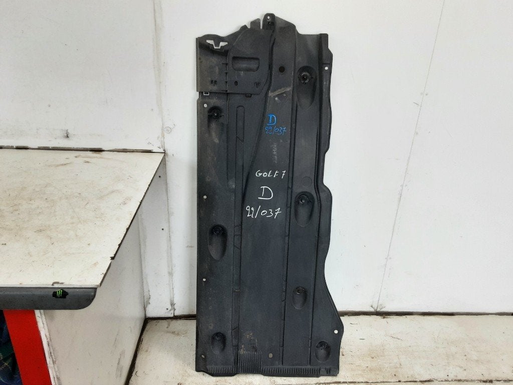 PLAQUE ARRIÈRE AVANT DROIT Volkswagen Golf VII (AUA), Volkswagen, Volkswagen AG, Utilisé, Kundenbetreuung@volkswagen.de