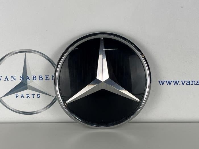 Étoile d'un Mercedes E-Klasse, -, Utilisé, -, Mercedes-Benz
