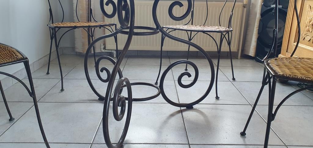 Table ronde bois et verre 120cm ....4 chaises fer forgé, Enlèvement