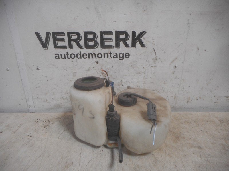 RUITENSPROEIERRESERVOIR Volvo 940 I Estate (01-1990/10-1998), Gebruikt, Info@volvocars.com, Volvo, Volvo Car Germany GmbH