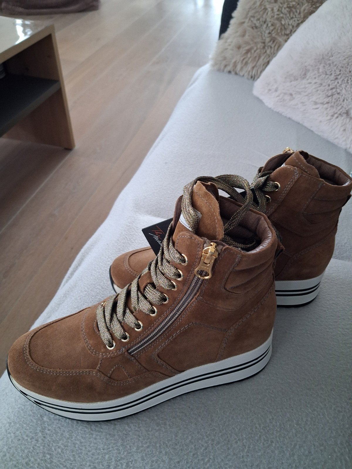 Nero Giardini hoge sneakers, Ophalen