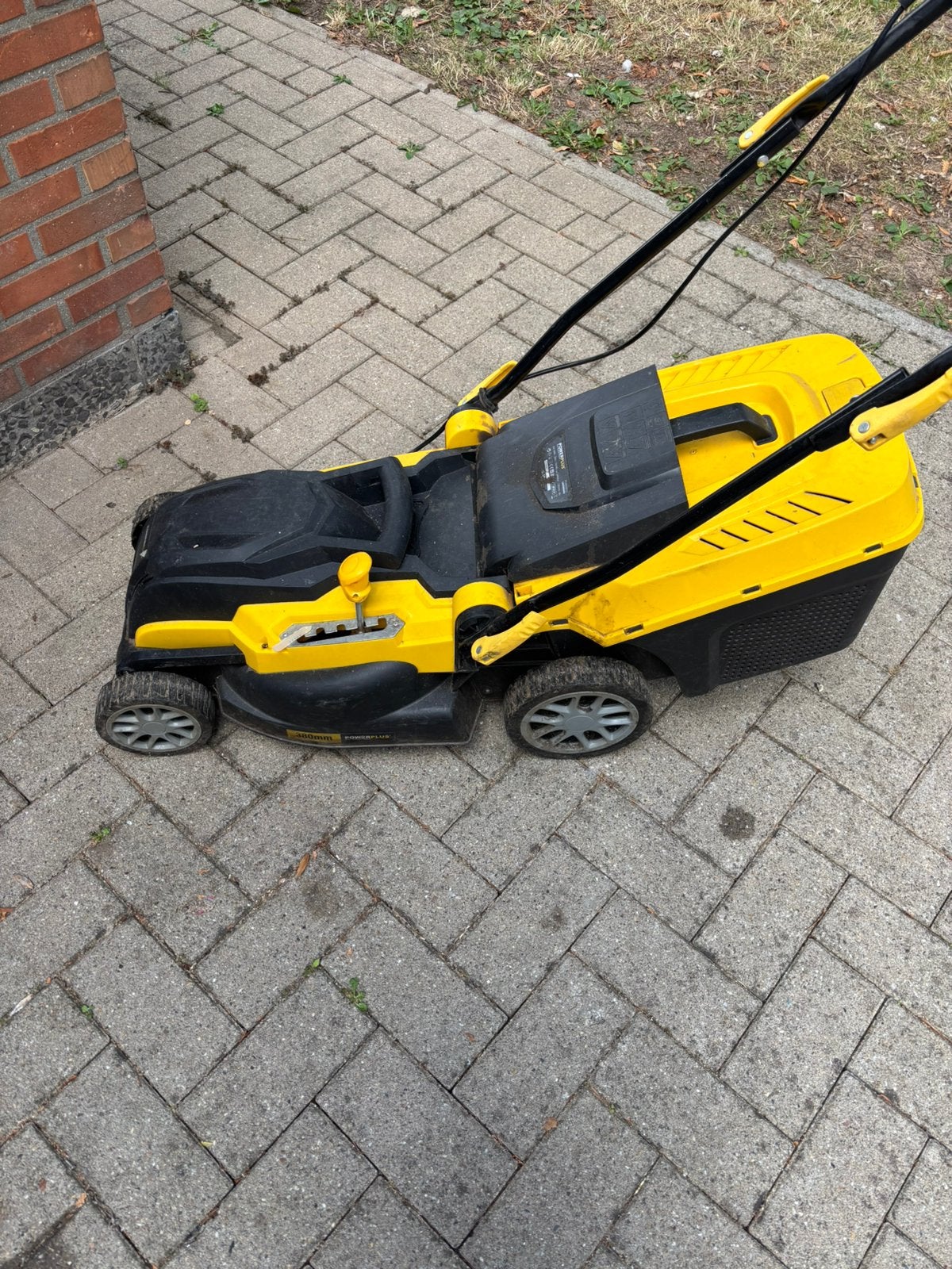 Electrice grasmaaier, Ophalen, Zo goed als nieuw