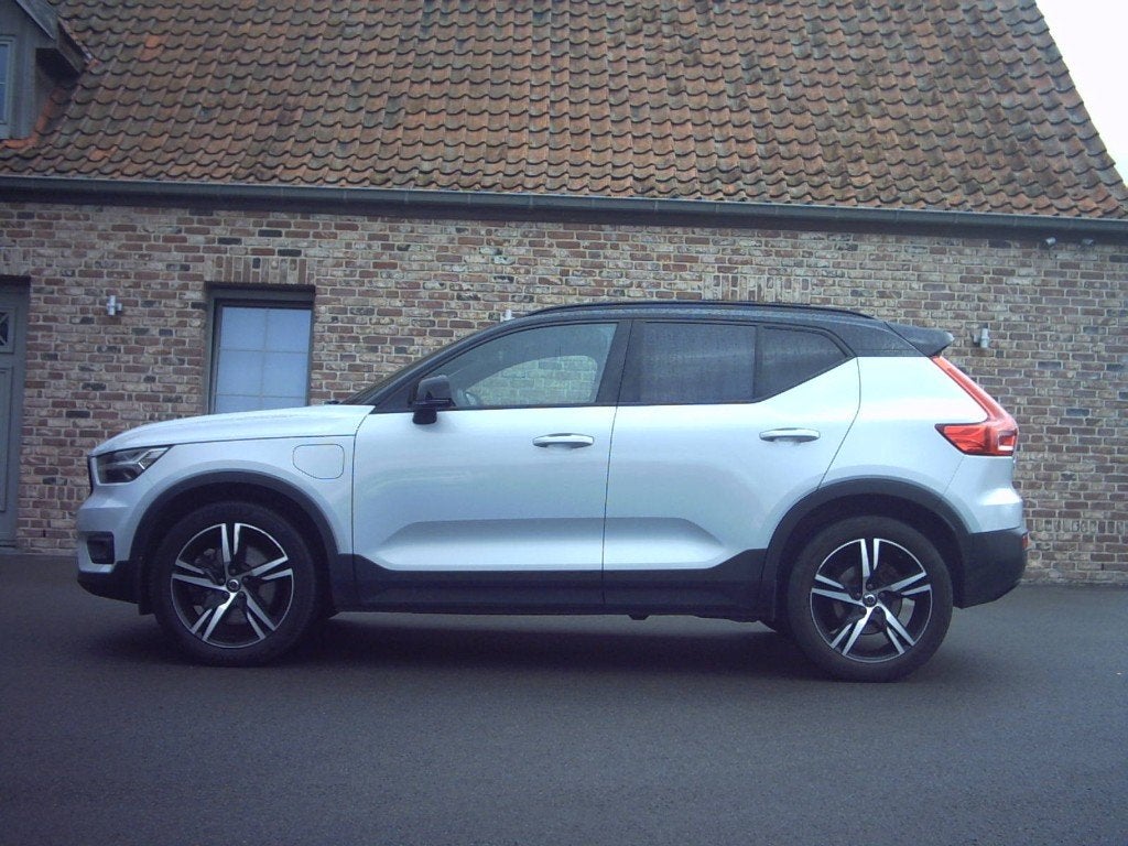 Volvo XC40 T4 (Hybride/benzine) R-Design, plug-in, Auto's, Automaat, Wit, 5 zetels, Hybride Elektrisch/Benzine