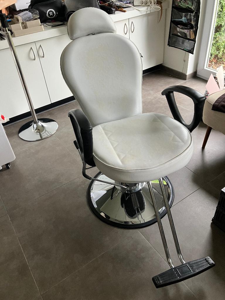 Make-up stoel, Ophalen, Leer