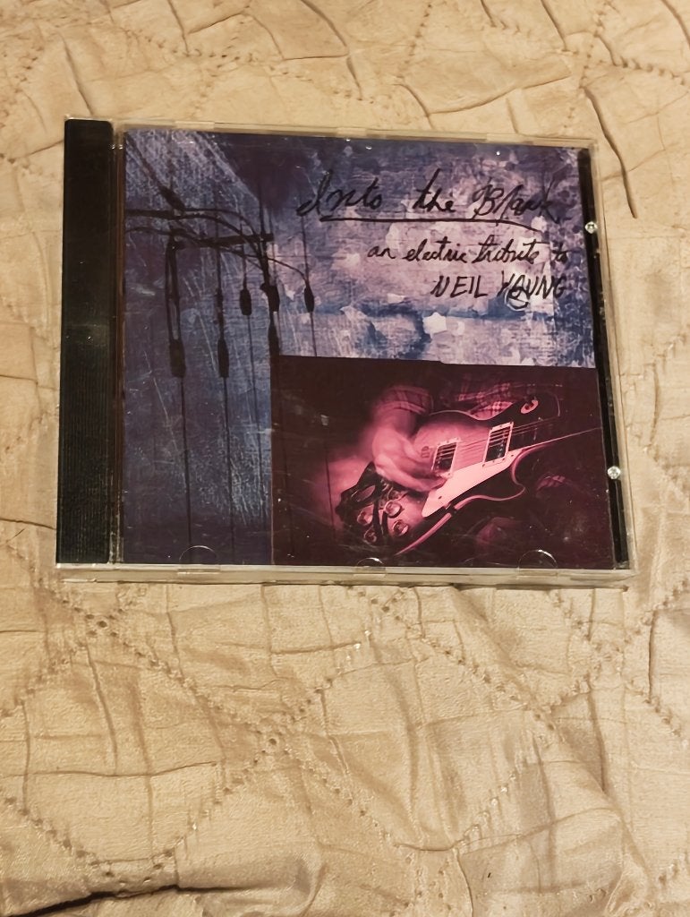 Cd Into The Black - Tribute To Neil Young, Cd's en Dvd's, Overige typen, Ophalen of Verzenden, Zo goed als nieuw, Alternative Rock