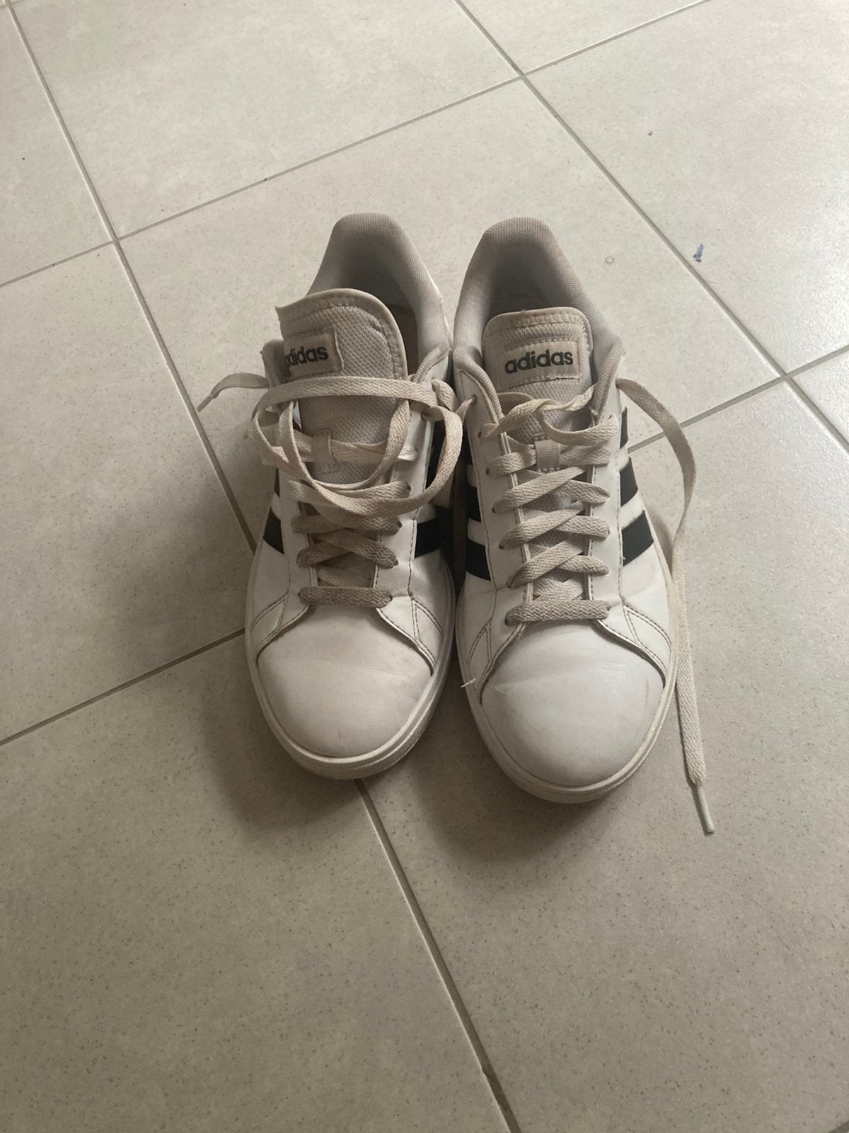 Paar schoenen adidas, Kinderen en Baby's, Babykleding | Schoentjes en Sokjes, Ophalen, Zo goed als nieuw