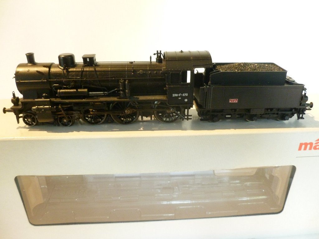 TRAINS HO, Enlèvement ou Envoi, Courant alternatif, Comme neuf, Locomotive